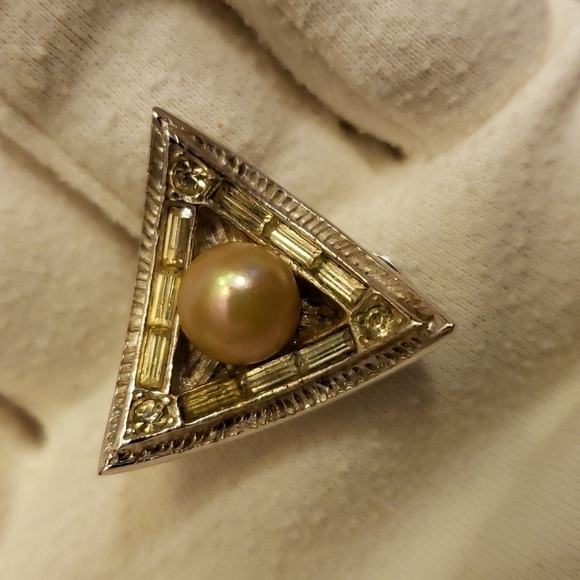 Vintage Art Deco Style Clip On Earrings 2583988 patent number engraved EUC - Picture 4 of 10